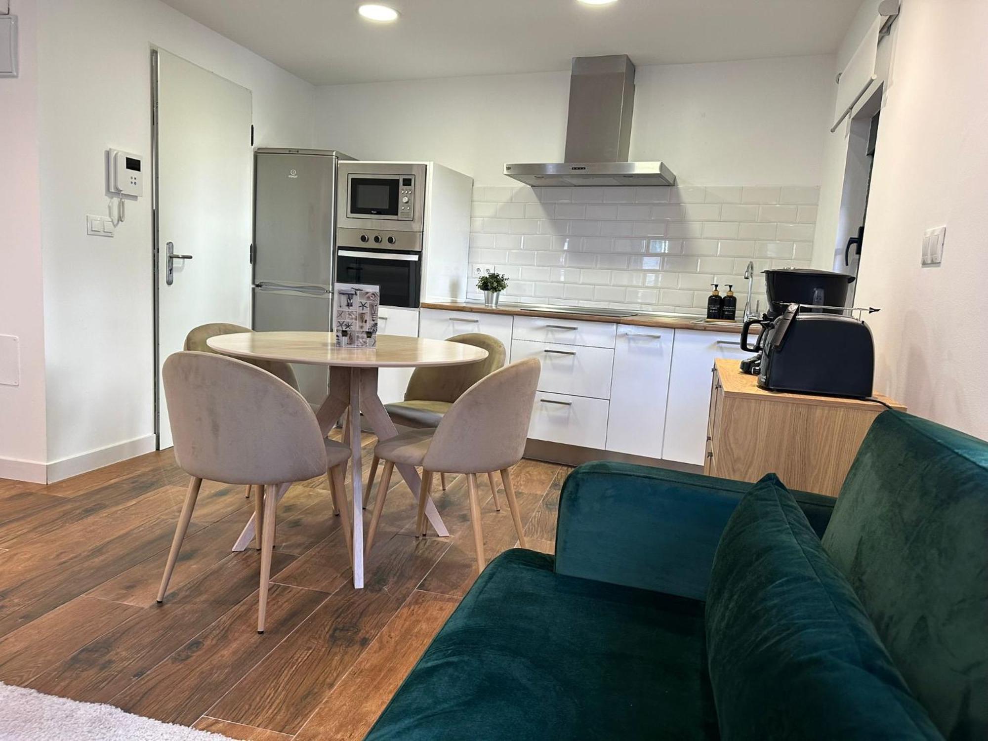 Apartamentos Urbanin I Plaza Ayuntamiento Cudillero Dış mekan fotoğraf