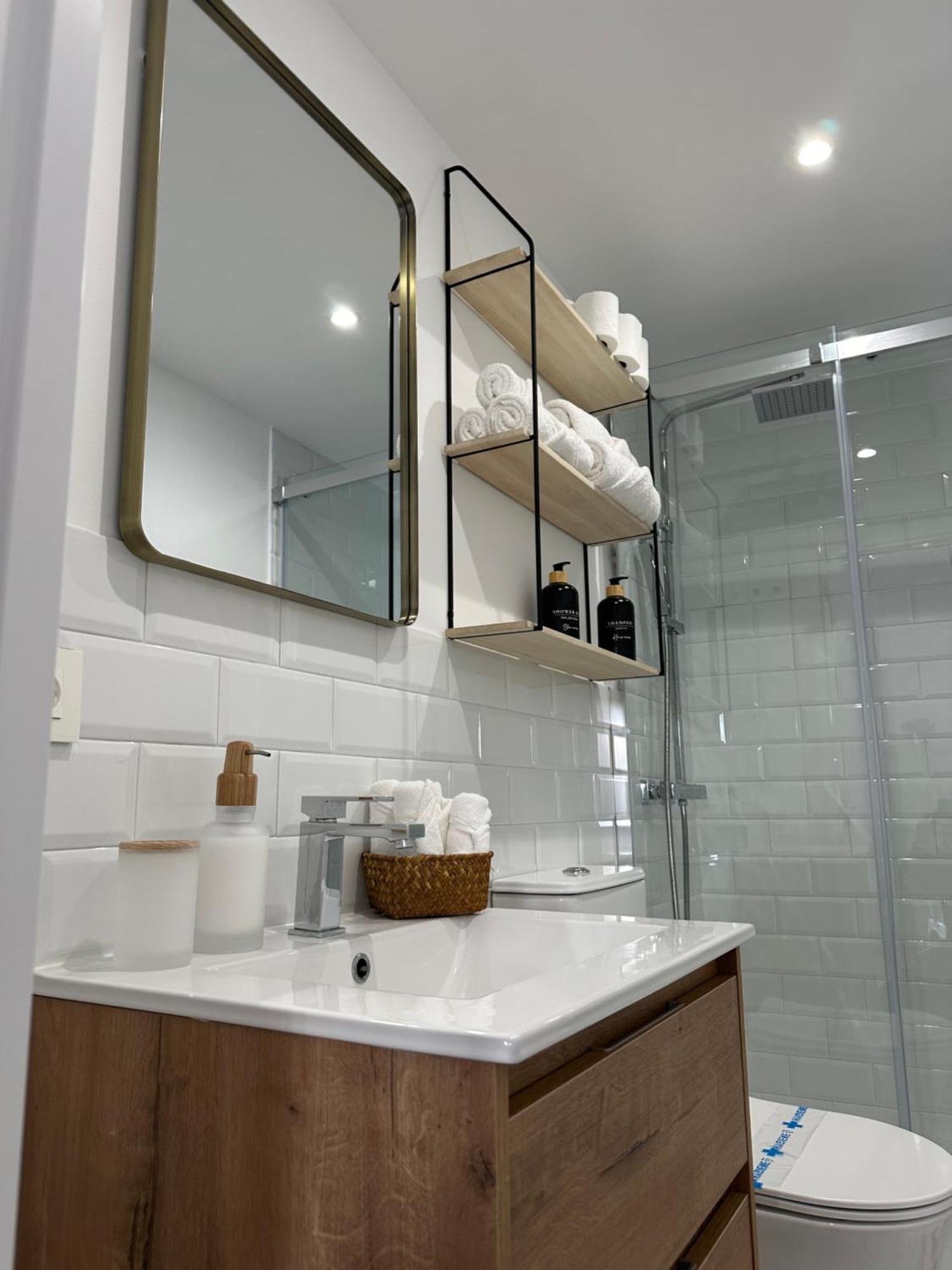 Apartamentos Urbanin I Plaza Ayuntamiento Cudillero Dış mekan fotoğraf