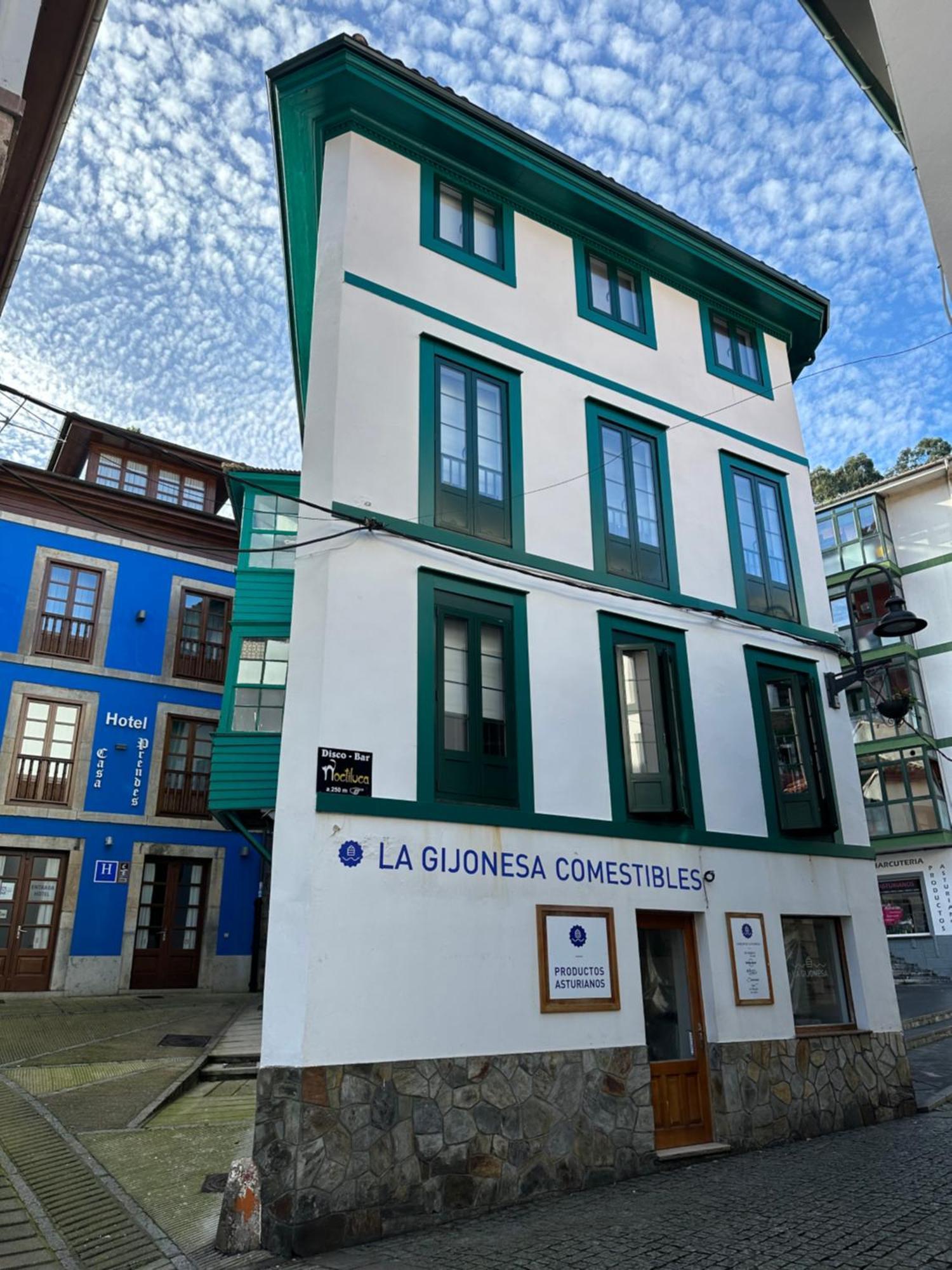 Apartamentos Urbanin I Plaza Ayuntamiento Cudillero Dış mekan fotoğraf