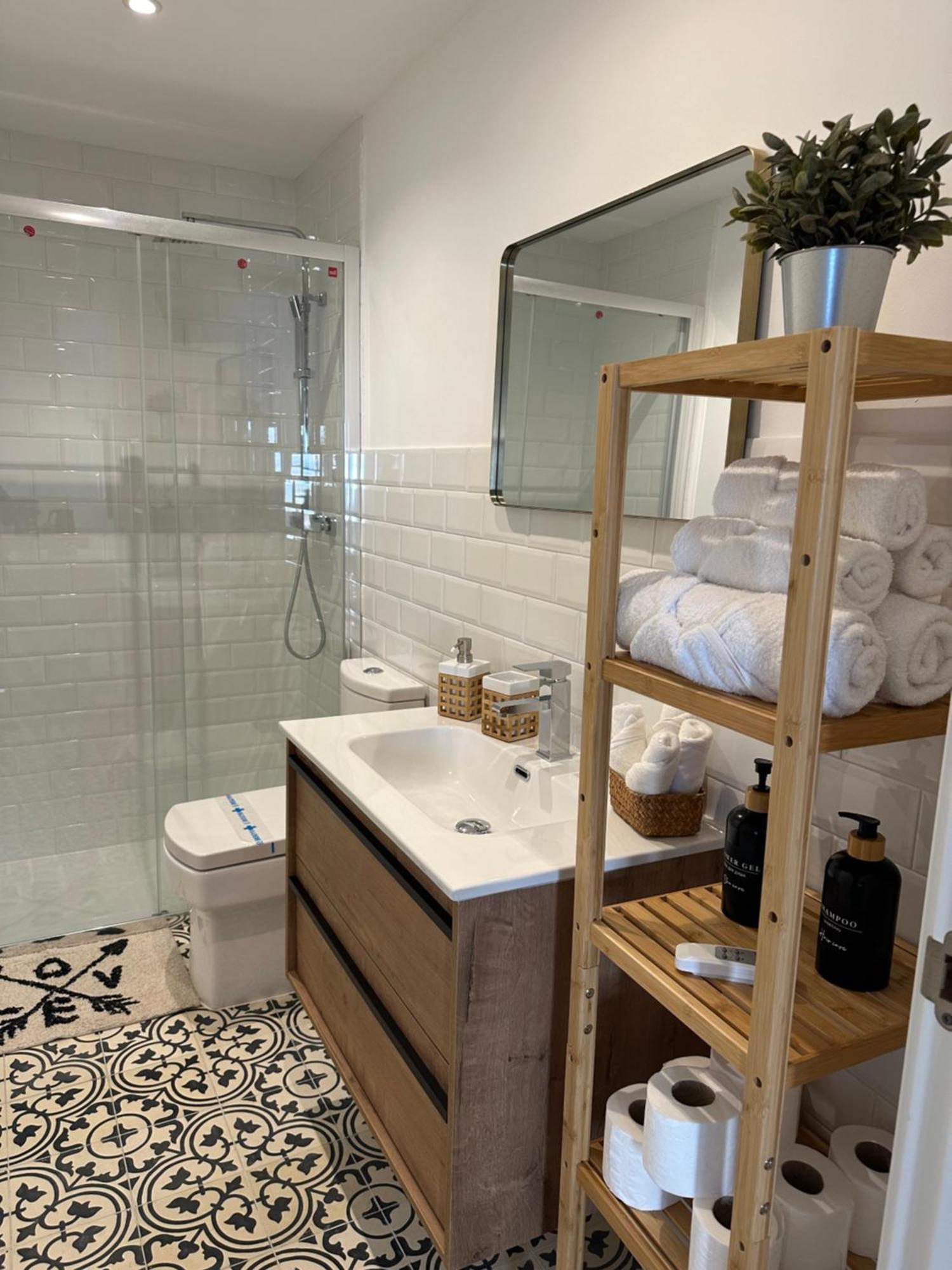 Apartamentos Urbanin I Plaza Ayuntamiento Cudillero Dış mekan fotoğraf